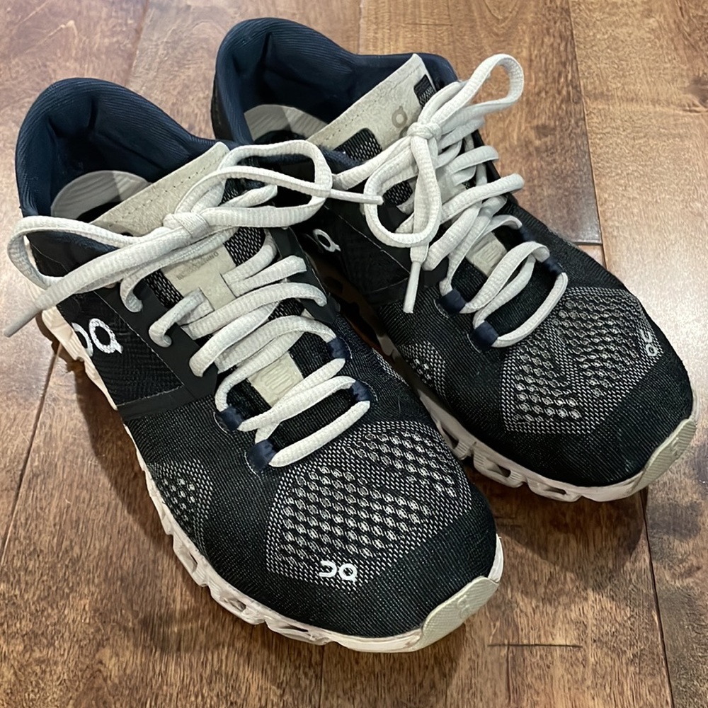 On Cloud X Black Pearl size 6.5